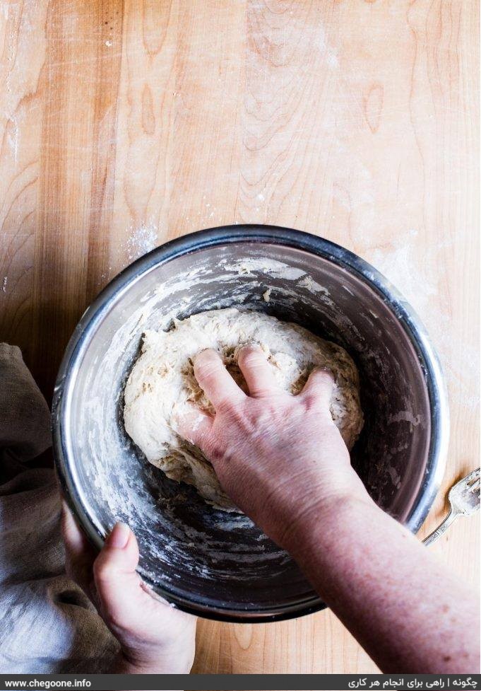 چگونه خمیر پیتزای خانگی و حرفه ای درست کنیم