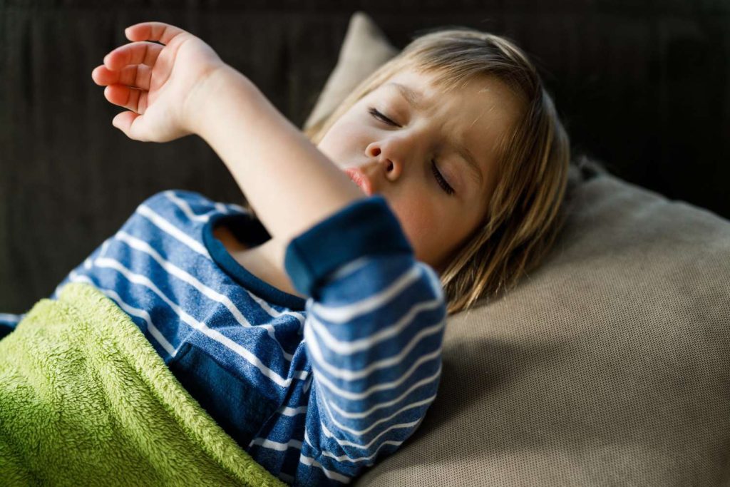 درمان سرفه در کودکان + راه کار های خانگی