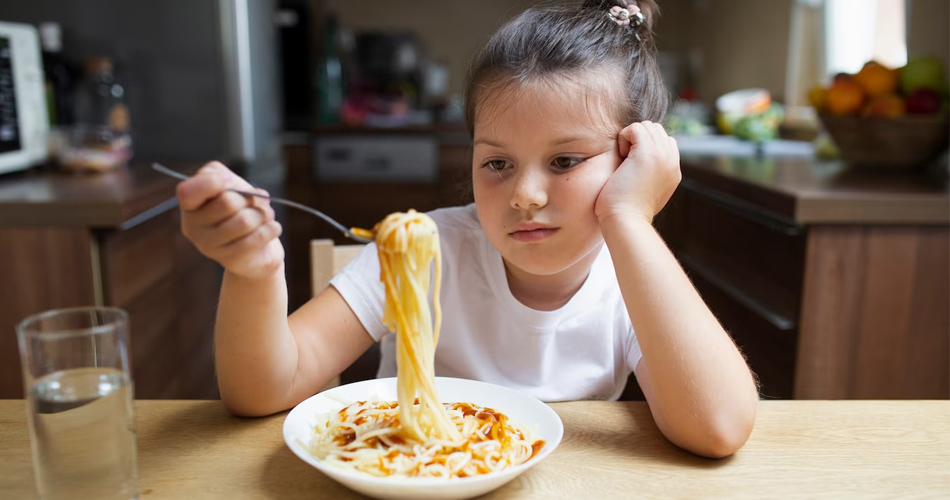 چگونه بی اشتهایی و بدغذایی کودکمان را درمان کنیم